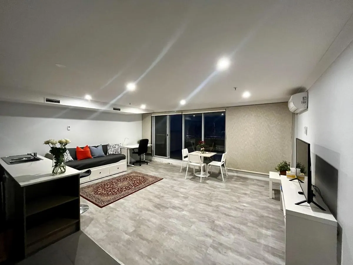 Dana-Cozy Apartment With Shared Entry In The City Canberra