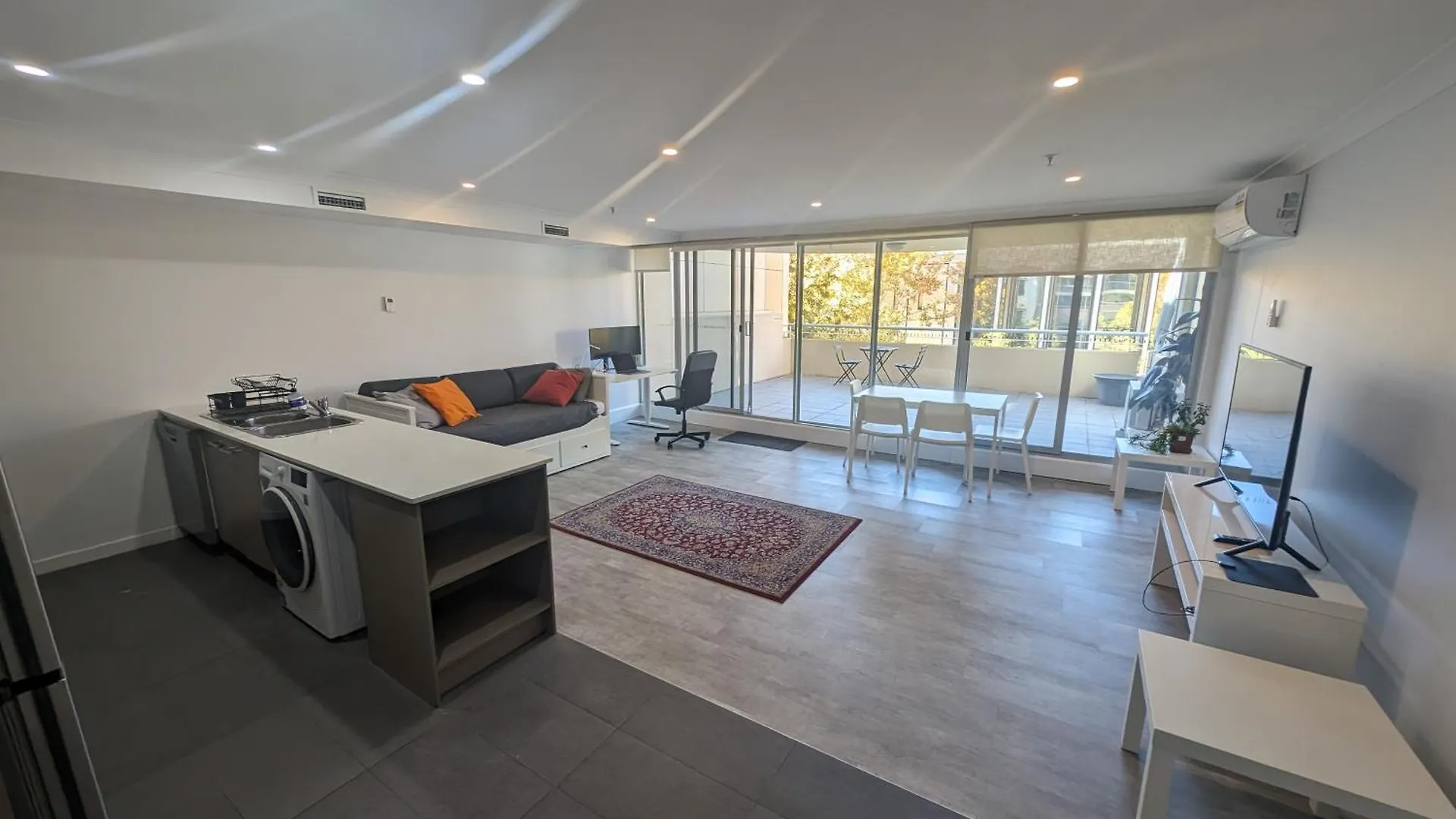 Dana-Cozy Apartment With Shared Entry In The City Canberra 0*,  Australia
