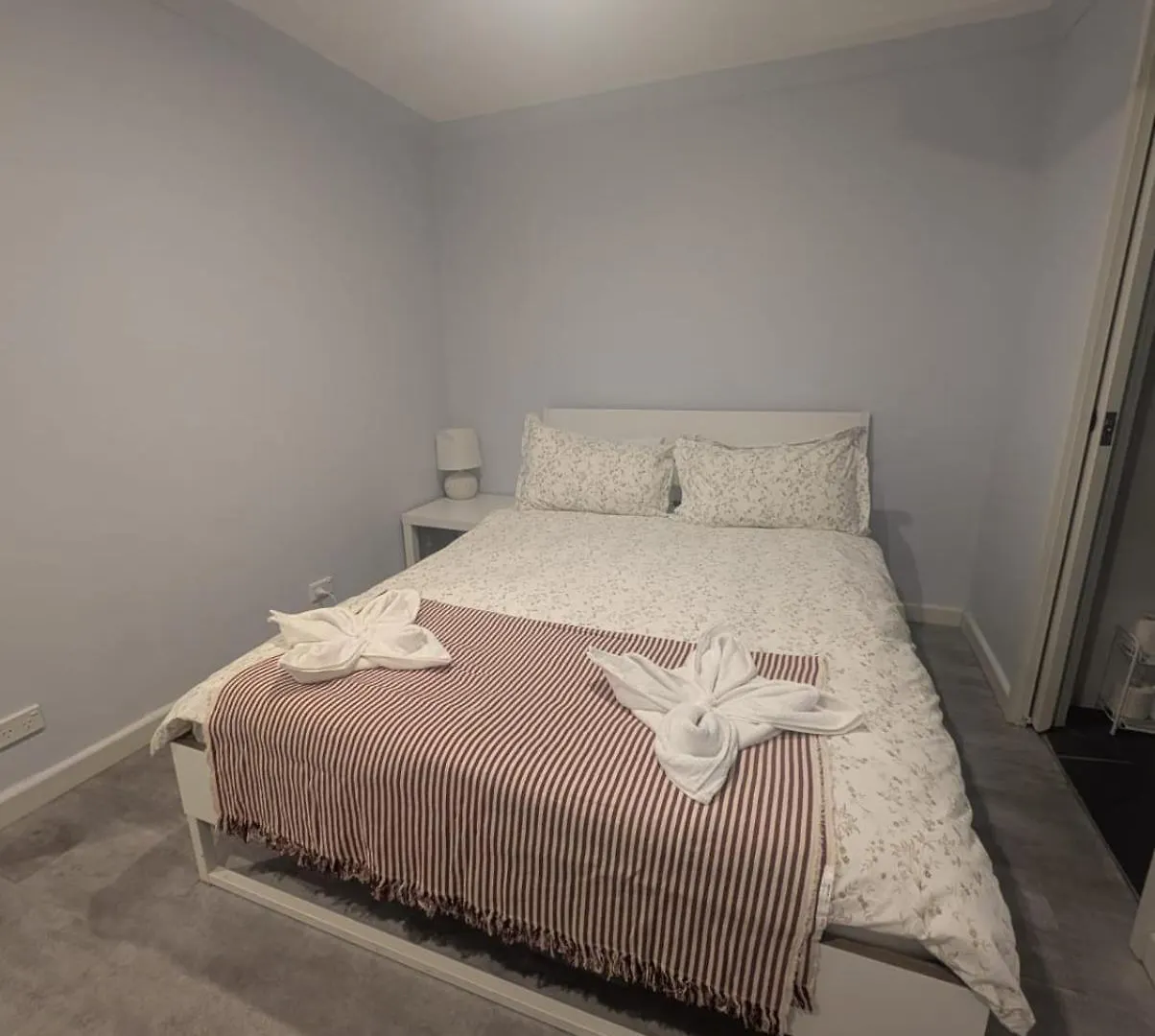 Dana-Cozy Apartment With Shared Entry In The City Canberra